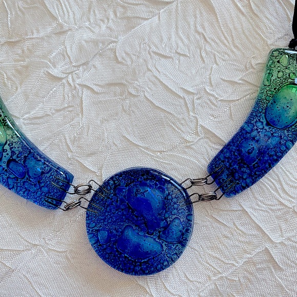 Hand Made Blue and Green Aqua Blue Necklace. - Picture 2 of 4